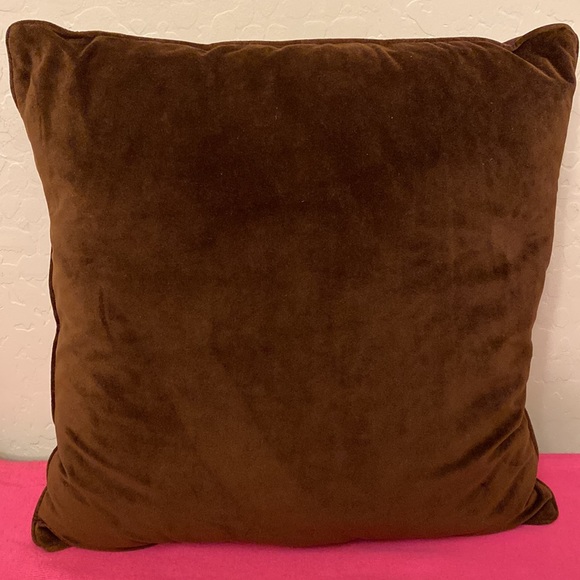🆕 Chocolate Brown Velvet Accent Pillows (Set of 2) - Picture 5 of 10